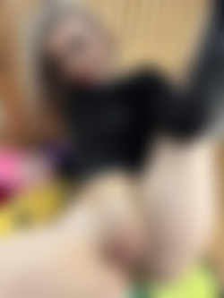 Pussy Selfie 12/57gcc3pqs8oe1.jpeg
