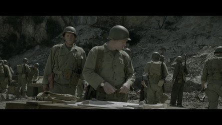 Hacksaw.Ridge.2016-2160p.BluRay.DV.HDR10.TrueHD.Atmos.7.1.AV1-R&H.mkv
