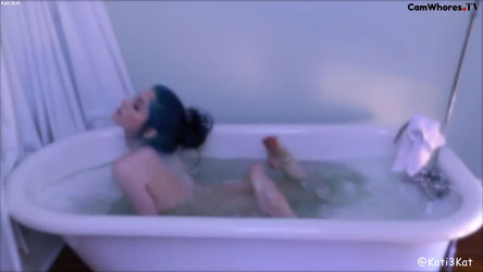 Kati3kat.Bubble.Butt.720p.x264.AAC.2.0.mp4