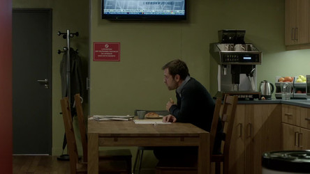 Le Bureau des Légendes (The Bureau) S01-S05 Web DL H264/Le Bureau des Légendes (The Bureau) - season 1/Le Bureau des Légendes S01E07.mkv