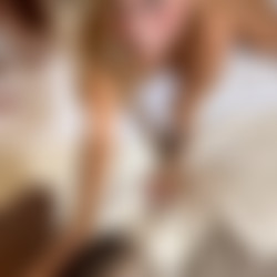 IsiahMaxwell_Young-Petite-Babes-Thirst-over-Sharing-BBC-Together.mp4